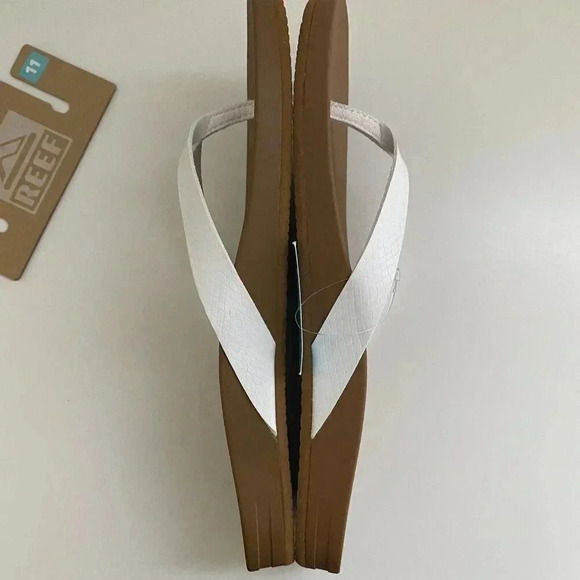 REEF Women’s Cushion Court Comfort White Cloud Slippers Flipflop Sandals 11 NEW! - Picture 4 of 9